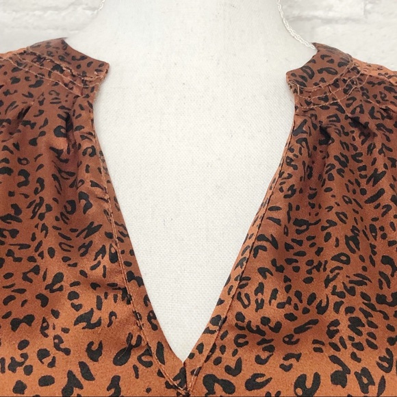 BISHOP + YOUNG Denali Leopard Print Long Sleeve Blouse Size Large - Picture 6 of 16